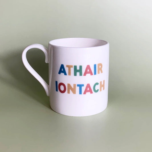 Athair Iontach (Best Dad) Mug