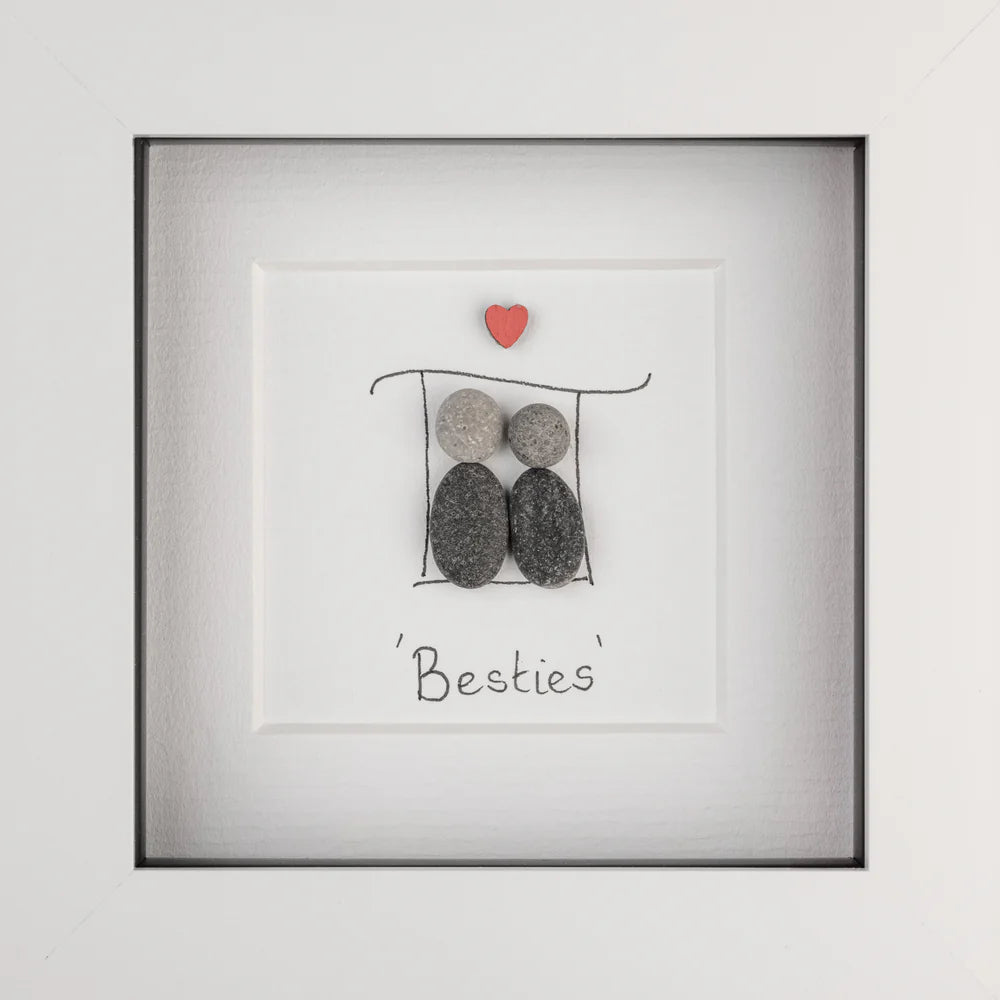 'besties' pebbel art simply Mourne